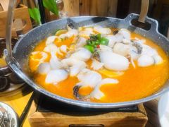 -老滇山寨•云南特色菜•地方菜•民族风情歌舞表演(金碧店)