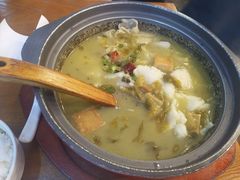 -周鱼小馆石锅酸菜鱼(活力汇店)