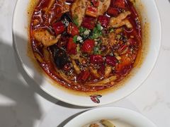 -渝是乎酸菜鱼(龙旗购物中心店)