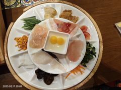 传统鸡汤过桥米线-芸南道·过桥米线(昆明老街旗舰店)