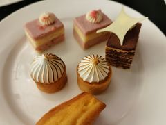 -圣丰索菲特·2 On 988 Café 自助餐厅