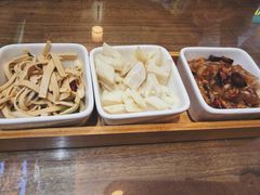 -鲁南仔·滕州炒鸡(经三路店)