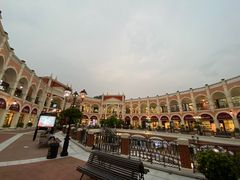 -佛罗伦萨小镇广佛名品奥特莱斯(疏港路店)