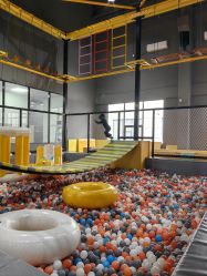 -蹦贝运动中心·蹦床·攀岩·闯关(龙岗店)