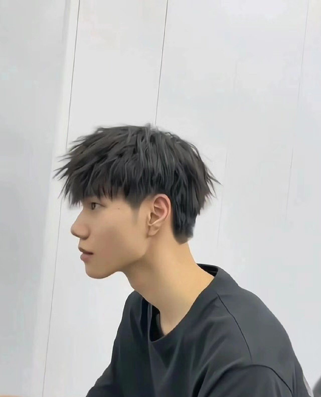 今日发型推荐 #好打理的发型 #男士造型 #前刺发型 #摩根烫 #钢夹烫