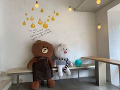 -顶东面包花园·生日蛋糕(世博店)