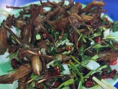 -超越海鲜屋(飞龙物业店)