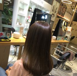-艾米莉 烫染沙龙