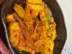 -云海肴·汽锅鸡·云南菜(天山百盛优客店)