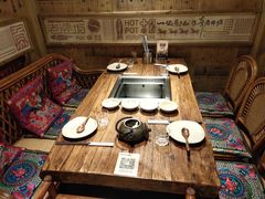 -老牌坊云南鱼豆花火锅(爱建店)