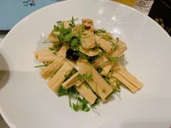 三叶香拌腐竹-局气烤鸭·北京菜(德云社店)