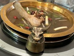 -周老三跷脚牛肉·全牛火锅(非遗传承店)