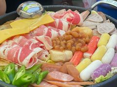 -豚妈妈汤饭·部队锅(南京东路店)
