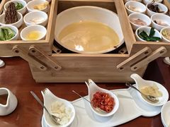 -云南荟·湖畔领宴(领事馆店)