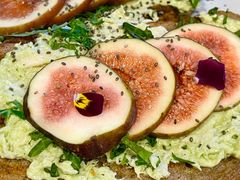 无花果手撕鸡肉tapas-Toris(LuOne凯德晶萃广场店)
