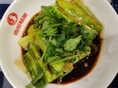 -雪熊哈尔滨烧烤·精酿啤酒·砂锅(中央胜境店)