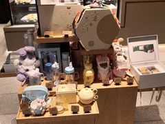 零售区-星巴克臻选(上海中环广场2F店)