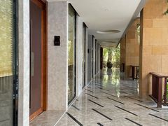 -三亚湾海居铂尔曼度假酒店