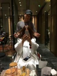 染发-扎嘎形象设计