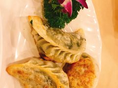 煎韭菜饺子-蒸武门·广式茶点(石滩店)