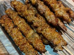 烤羊肉串-清真吴记门钉肉饼·喜多利