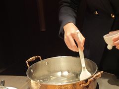 -左庭右院鲜牛肉火锅黑金店(陆家嘴中心店)