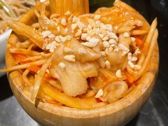 舂柠檬鸡爪-云海肴云南菜·蒸汽石锅鱼(青岛万象城店)