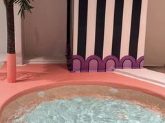 -涨巢·潮玩水疗局