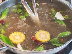 -乡土黄·鲜牛肉火锅·小龙虾(兴业街店)