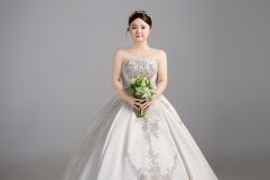 -都市丽人婚纱摄影