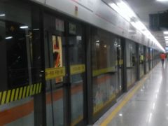 -常熟路(地铁站)