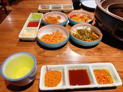 -明洞阿姨·韩式酱蟹烤肉·创意料理(三元桥店)