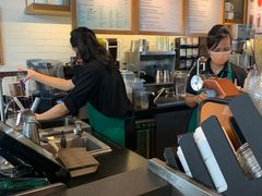 -星巴克(香港国际机场44号闸店)