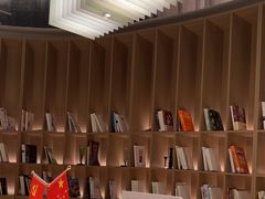 -涨巢·潮玩水疗局