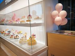 面包甜点陈列柜-好利来(世纪广场店)