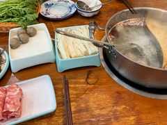 -老何家后安粉·糟粕醋海鲜火锅(三亚湾椰梦长廊店)