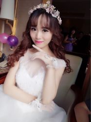 -艾米丽婚纱礼服