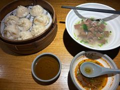 -馋三尺蟹粉小笼(人民广场店)