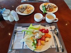 -武汉世茂希尔顿酒店·汇·全日餐厅