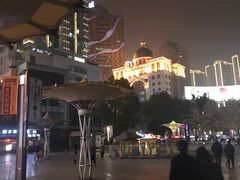 -日月光中心广场