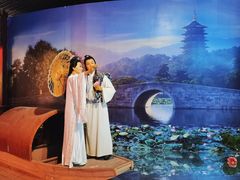-金石蜡像馆