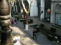 -猫的天空之城概念书店(杭州南宋御街店)