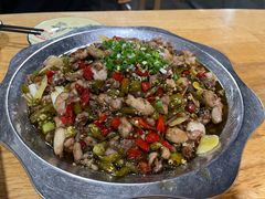 -廖哥泡椒兔(峨眉店)