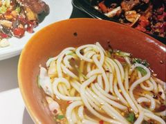 花溪牛肉粉-黔香阁(大上海时代广场店)