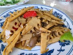 -天天向上素食餐厅(五台山店)