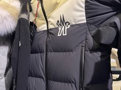 -伦敦比斯特购物村