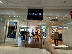 -百年港湾奥特莱斯(香炉礁店)