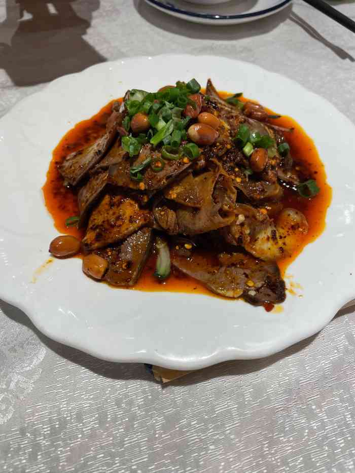 红城川菜·二十年老字号-"在西华路工作了三年,我发现我竟然没来过红.