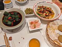 -富正毅三下锅·湘西韵味(天门山索道店)