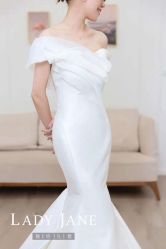 -Lady  Jane高端婚纱礼服馆